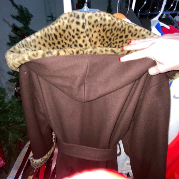 Beautiful brown w/animal print fur trim coat 12/14 - Picture 13 of 15
